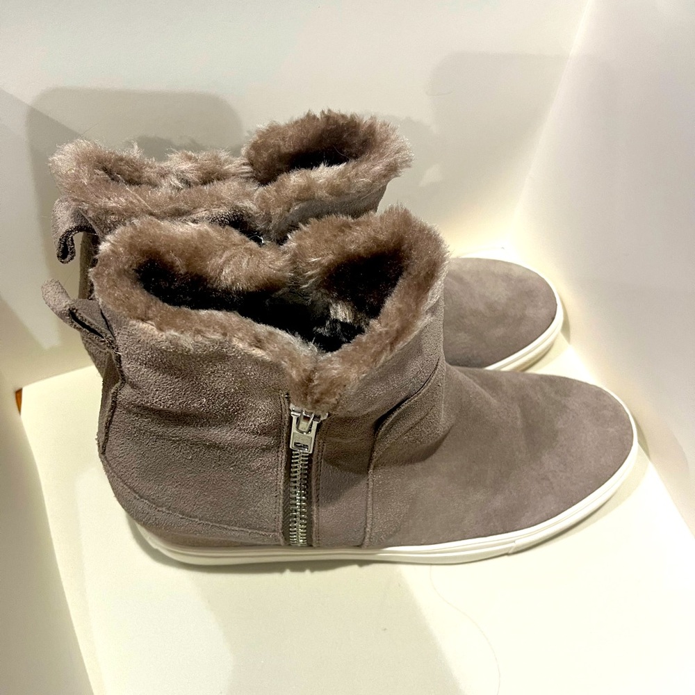 Steve Madden ankle boots zip on both sides 9.5